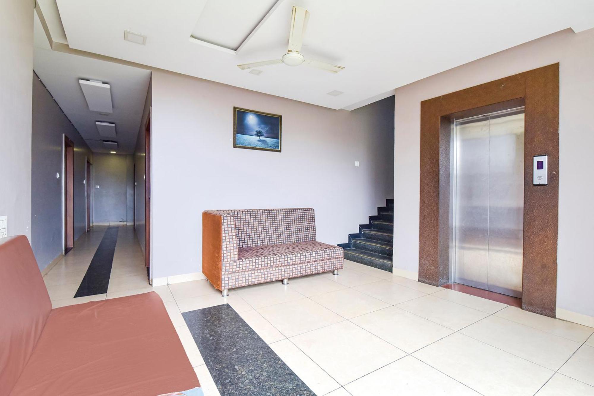 Fabhotel Raghumani Palace Ujjain Exteriör bild